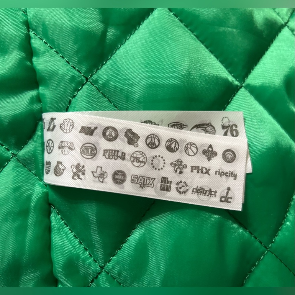 Authentic Ultra GAME NBA Boston Celtics-Embroidered Satin Varsity Jacket Size M - Picture 9 of 10